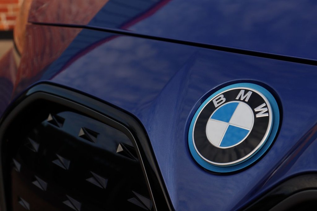 bmw i4, gran coupé,bmw,széndioxid kibocsátási adatok eltérhetnek,németország postacímen megrendelhető brosúrából,